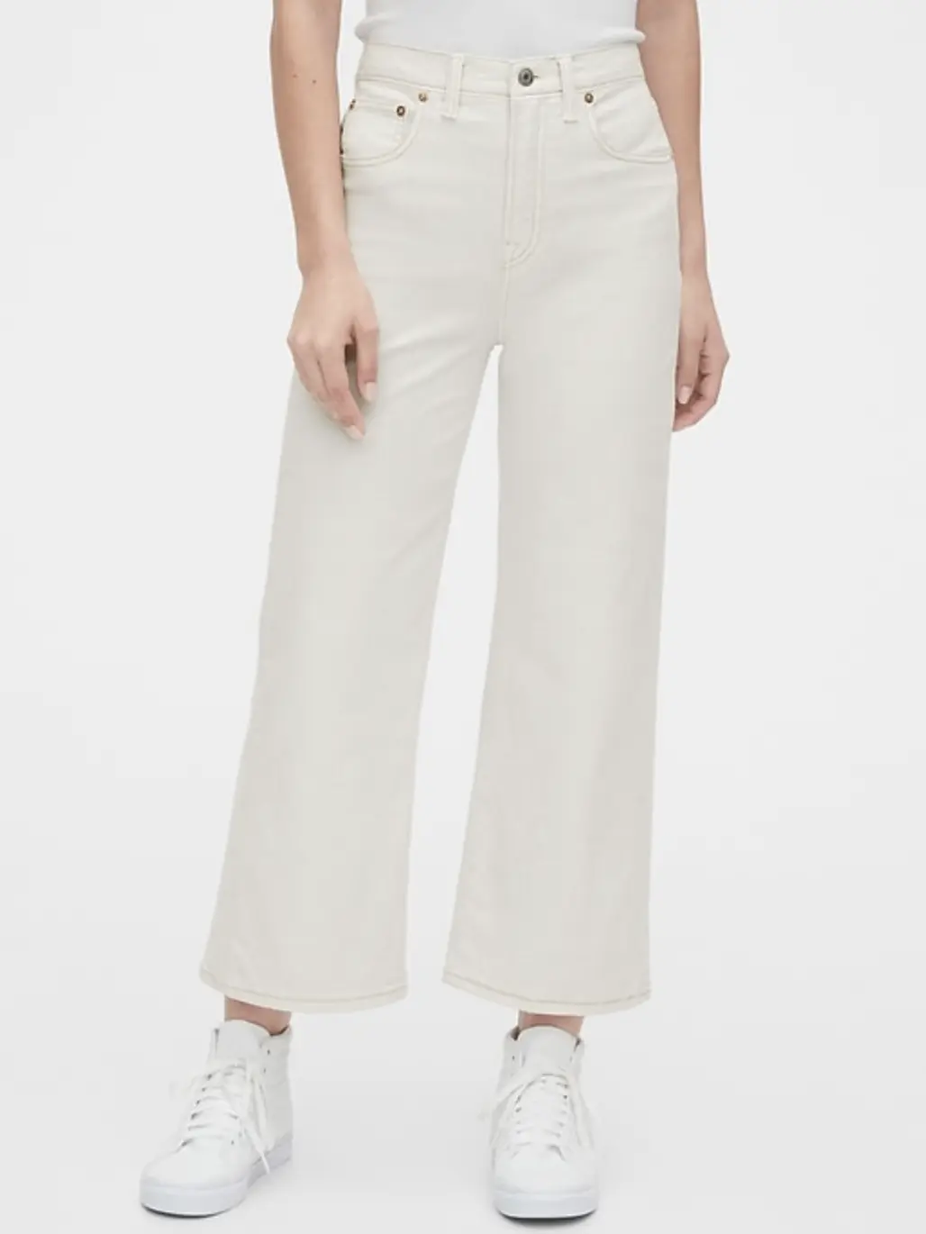 7 Items That Are OUT OF STYLE But Still In Your Closet